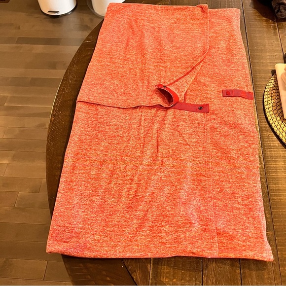 Lululemon Infinity Scarf​ - Picture 2 of 2